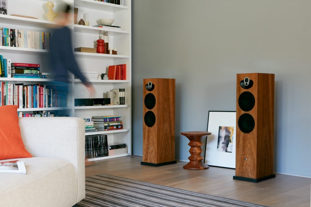 Majik-140-System-Gloss-Oak-x1280-1024x682